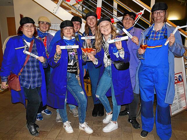 Bild 3: Zunftball 2025: Gruseln, Tanzen und Feiern im komplett ausverkauften Mozartsaal