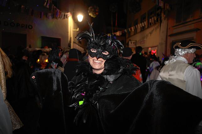 Bild 6: So glückselig wird am Rosenmontag in Konstanz weitergefeiert