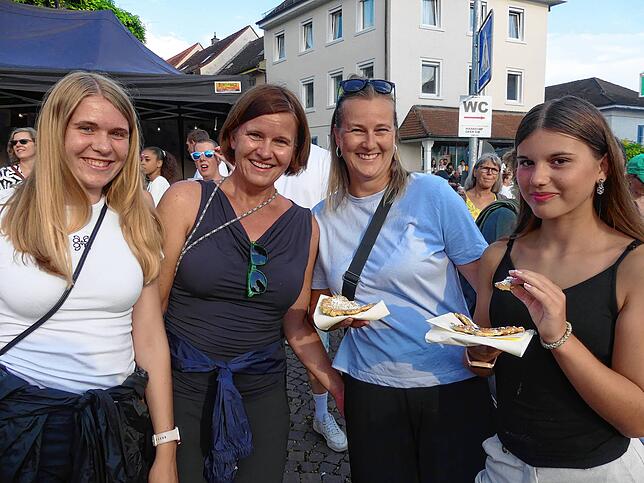 Bild 1: Alle Bilder zum großen Openair-Konzert von Lea in Markdorf