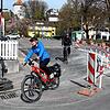 Es tut sich was in Sachen Radwege: Am Eingang zur Hafenstraße stellte die Stadt jüngst ein Holmgitter auf. Allerdings ist es nach ...
