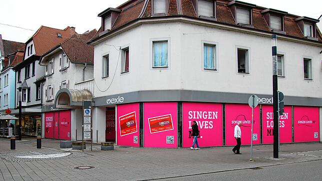 Das Gebäude des früheren Fachgeschäfts Glas Oexle in der Singener Innenstadt, am Eingang der Scheffelstraße. Mittlerweile sind die ...