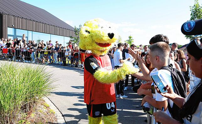 Bild 14: Deutscher Meister Bayer Leverkusen im Öschberghof Donaueschingen
