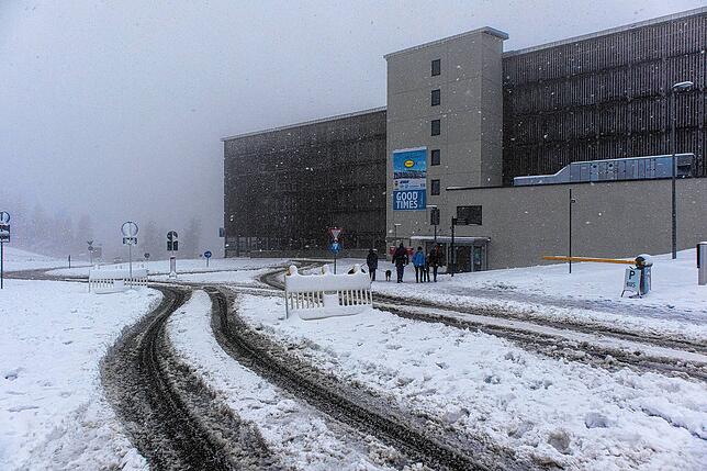 Bild 1: Bilder vom ersten Schnee auf dem Feldberg &ndash; neue Woche wird wechselhaft