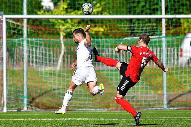 Bild 8: Fußball-Landesliga: SV 08 Laufenburg gewinnt beim SV Au-Wittnau mit 4:2 - und wir haben Bilder!