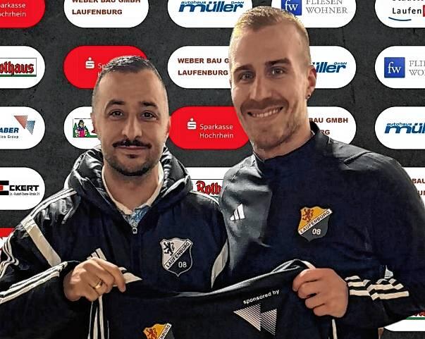 Kaderplaner Bilal Sevda vom SV 08 Laufenburg mit Neuzugang Jan Wiedmann (rechts).
