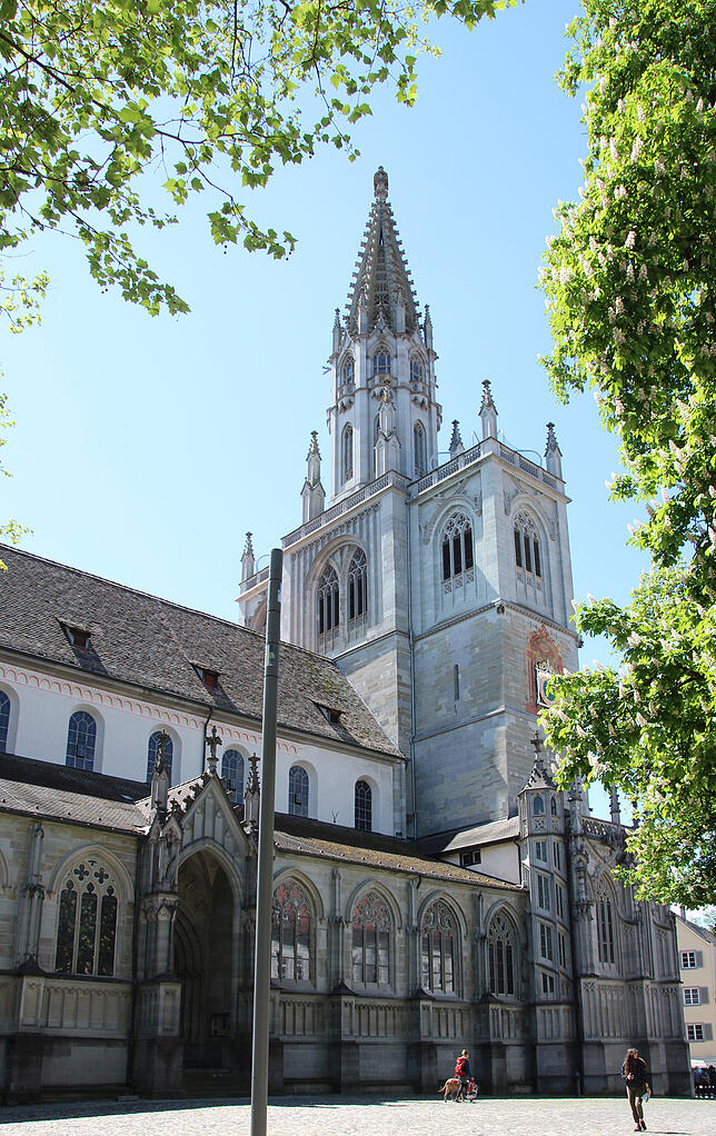 Bild 1: Am Tag nach dem Brand von Notre-Dame in Paris: Wie gut wäre das Konstanzer Münster vor einer Brandkatastrophe geschützt?