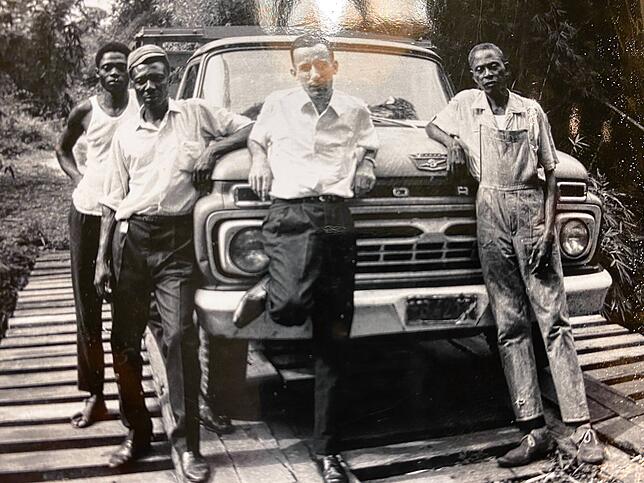 Bilder aus dem Familienalbum zeigen Peter Waibel zum Ende der 60er-Jahre im Kongo.