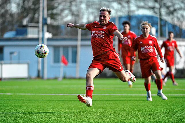 Bild 17: Der FC 08 Bad Säckingen siegt gegen FC Dachsberg mit 3:0 &ndash; und wir haben die Bilder!