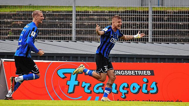 Auf ihn muss der FC 08 Villingen aufpassen: Beim überraschenden 4:1-Sieg der Trierer gegen Homburg erzielte Mirko Schuster (rechts) ...