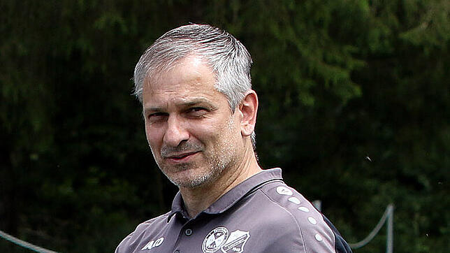 Trainer Dirk Ruddies und der SV Orsingen-Nenzingen können nach der deutlich besseren zweiten Spielhälfte mit dem 2:0 über Allensbach ...