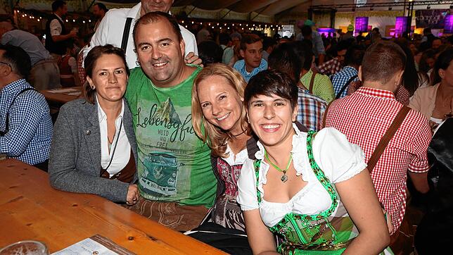Bild 22: In Konstanz wird das Deutsch-Schweizer Oktoberfest gefeiert