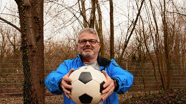 Uwe Baumann ist Vorsitzender des Konstanzer Landesligisten SG Dettingen-Dingelsdorf. Wie im Job sieht er sich auch in seinem Ehrenamt ...