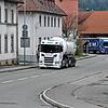 Mit der Einführung eines Tempolimits von 30 Stundenkilometern sollen die Durchfahrten Zollhaus (Bild) und Randen besser vor Lärm ...