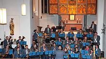 Die Trachtenkapelle Oberuhldingen richtete ihr Jahreskonzert erstmals als Kirchenkonzert in der Pfarrkirche St. Martin aus, und das mit ...