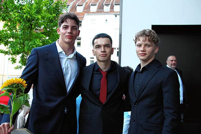 Noah Bischof, Robert Zeka und Alexander Holzmann (von links).