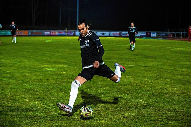 Bild 8: SV 08 Laufenburg II bremst FC 08 Bad Säckingen mit 1:1 im Verfolgerduell &ndash; und wir haben Bilder!