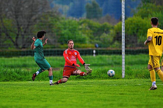 Bild 14: SV Schwörstadt unterliegt mit 1:5 bei der SG Nollingen/Degerfelden – und wir haben Fotos!