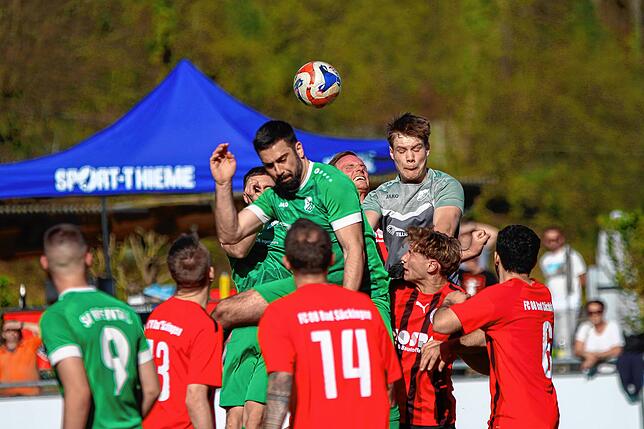 Bild 3: FC 08 Bad Säckingen besiegt den SV Rheintal mit 5:3 – und wir haben Fotos!