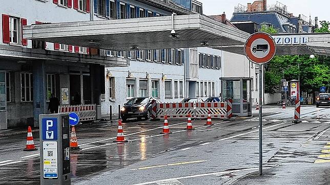 Der Grenzübergang Konstanz/Kreuzlingen am Mittwochnachmittag gegen 17 Uhr. Von Kontrollen keine Spur.