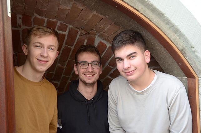 Dirk Seeberger, Max Kiefer und Lennart Schöttke gehören zum Organisationsteam der Ministranten-Leiter, das das Sternsingen in Markdorf ...