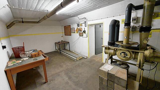 Im größeren der beiden Luftschutzbunker unter dem alten Postgebäude aus dem Jahr 1966 scheint die Zeit stillgestanden zu sein.