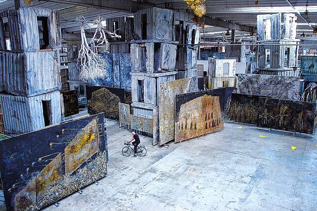 Beeindruckende Bilder sind ein Markenzeichen des Regisseurs Wim Wenders. Das verbindet ihn mit dem Protagonisten seines neuen Films, dem ...