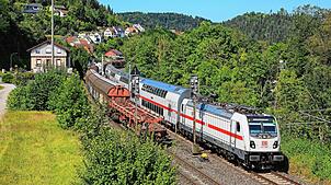 Die Gäubahn auf der Strecke zwischen Horb und Rottweil. Die IC-Züge zwischen Stuttgart und Zürich verkehren nicht zuverlässig genug. ...