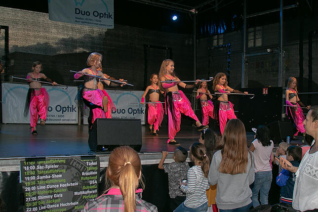 Die Mädels der Küssaberger Bauchtanzgruppe „Shimmy Girls“ gehörten zu den jüngsten Künstlern der Nacht der Kulturen.