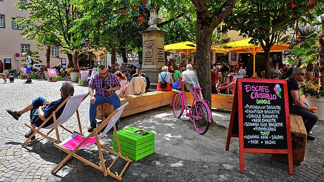 Oberhalb des Münsters, beim Eiscafé „Cristallo“, ging es etwas ruhiger zu.