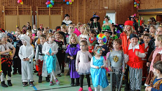 Kleine Narren 2019 beim Kinderball in Luttingen. Dieses Jahr wird es keine solchen Veranstaltungen geben können.