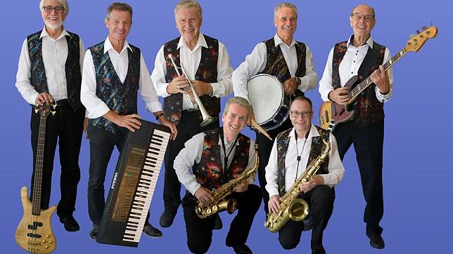 Die Amores (hinten, von links): Heinz Huber, Walter Baur, Werner Lüber, Manfred Scheuble, Rudolf Indlekofer. Vorne: Holger Albicker ...