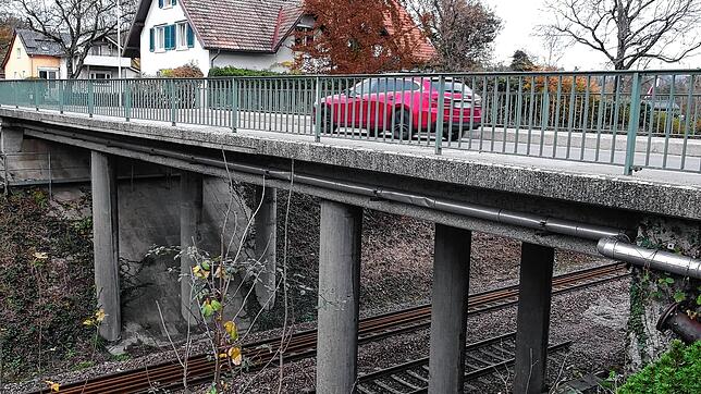 Ein Verkehrsproblem bedeutet die Sanierung der Brücke in der Schachener Straße in Albbruck. Nach der Albtalstrecke ist dann auch die ...