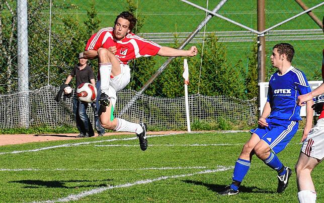 Bild 20: Schnappschüsse aus der Bezirksliga-Saison 2010/2011