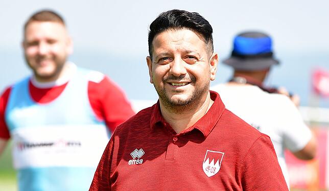 Vincenzo Leggio, Trainer FC Tiengen 08 II: „Der Ball lief mit gelungenen Kombinationen schnell durch die eigenen Reihen und wir ...