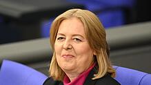 Bärbel Bas Die Ministerin für Arbeit und Soziales, Bärbel Bas (SPD), möchte Haushalte mit Kindern schützen.