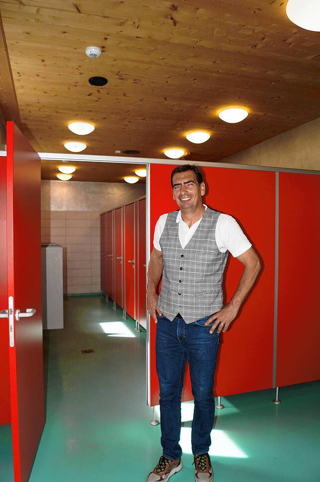 Die Zeit der coronabedingten Schließungen hat Ludger Gern genutzt, um Duschen und WCs separat zu gestalten.