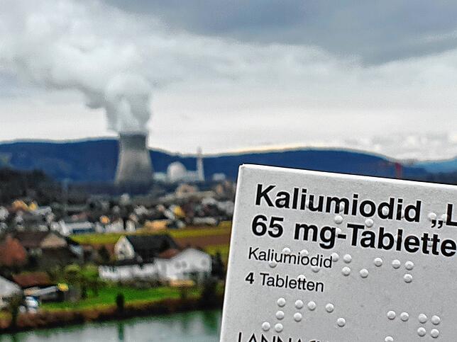 Im Umkreis vom fünf Kilometern um das Kernkraftwerk Leibstadt werden Jodtabletten an die Bevölkerung verteilt. Im Notfall können sie ...