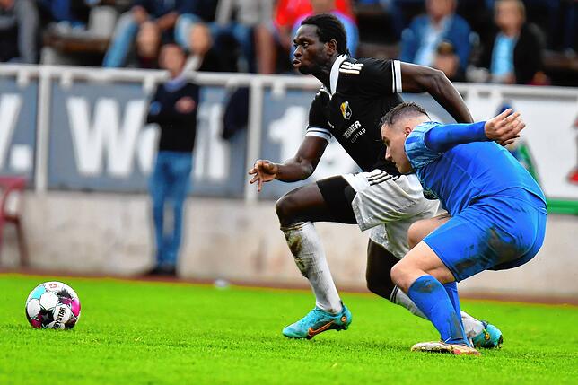 Bild 37: SV 08 Laufenburg fehlen beim 2:2 im Derby beim SV Weil vier Minuten zum Sieg &ndash; wir haben Bilder!