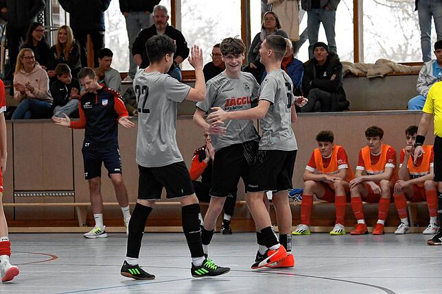 Bild 13: Jubel in Bräunlingen: FC 08 Villingen und FV Tennenbronn holen Bezirksmeistertitel