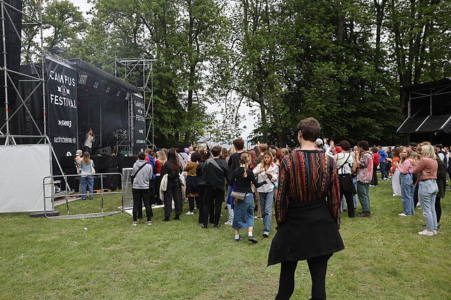 Bild 16: Zum Start des Campus-Festival kommen tausende Fans ins Bodenseestadion