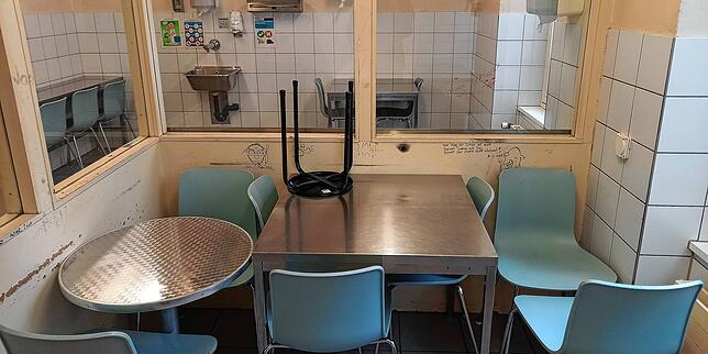 Im Konsumraum der Kontakt- und Anlaufstelle Selnau in Zürich können Suchtkranke Drogen unter medizinischer Aufsicht konsumieren.