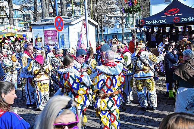 Bild 14: So laufen sich die Narren für den Umzug in Bad Dürrheim warm