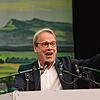 &bdquo;Weniger Twitter, mehr Schätzele-Markt&ldquo;: Thüringens Innenminister Georg Maier (SPD) stritt im Festzelt für eine Politik, die ...
