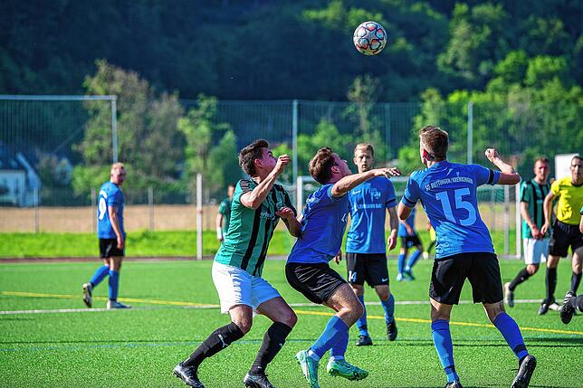 Bild 33: SG Mettingen/Krenkingen wahrt Chance auf Relegation mit 3:3 beim FC Zell &ndash; und wir haben Bilder!