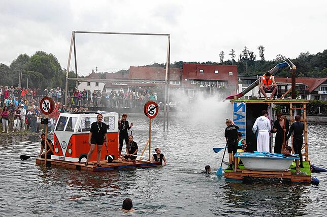 Bild 16: Uhldingen feiert: Die besten Bilder vom ersten Tag des Hafenfestes mit Schrottregatta