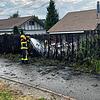 Zehn Meter einer Hecke in Mägenwil werden jüngst bei einem Feuer zerstört, das beim Unkrautvernichten entstanden ist.