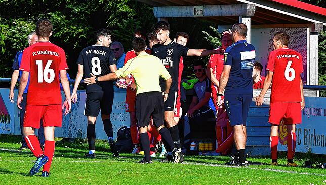 Bild 8: SV Buch gewinnt mit 1:0 beim Schlusslicht FC Schlüchttal &ndash; und wir haben die Bilder!