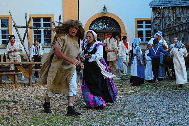 Bild 6: Freilichttheater in Riedern: &bdquo;Zwischen den Welten&ldquo;