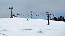 Der mit Schnee bedeckte Feldberg am 6. Dezember. Noch ist die Schneedecke zu dünn für den Start in die Skisaison