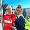 Elisabeth Wehrle (links) übergibt nach über 40 Jahren ihre Appartementvermietung an Jeannette Nock.